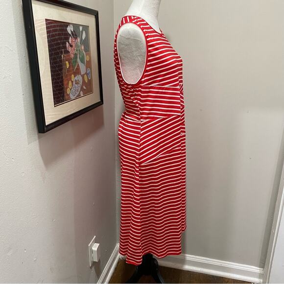 Sleeveless Red and White Striped Dress Size XXL Crew Neck Fit and Flare Style - Picture 2 of 10